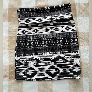 Nollie Black and White Tribal Mini Skirt